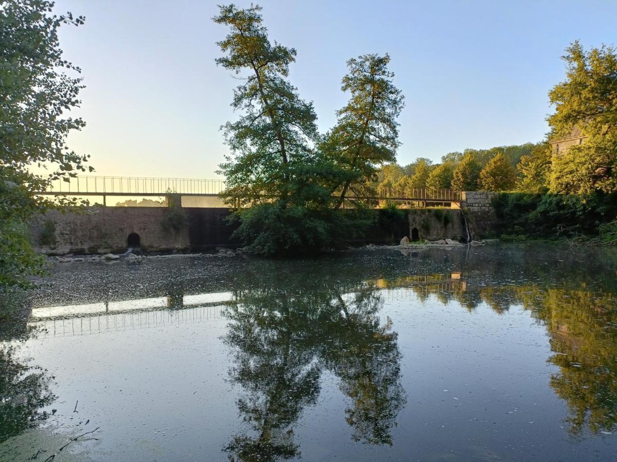 Mettez Vous Au Vert Pres Du Chateau De Vaux Le Vicomte En Sous Sol Semi Enterre Villa Maincy Bagian luar foto